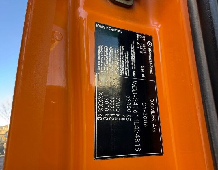 MERCEDES BENZ  ACTROS 3348S